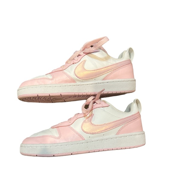 Nike Court Borough Low 2 SE
Older Kids' Shoes - Picture 3 of 4